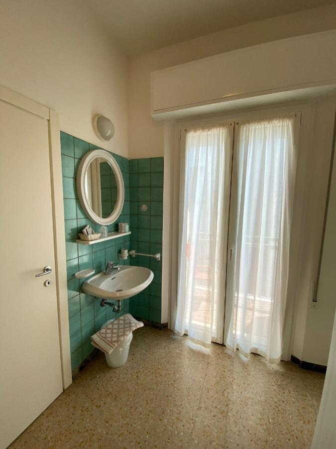 Hotel Silver Римини Экстерьер фото