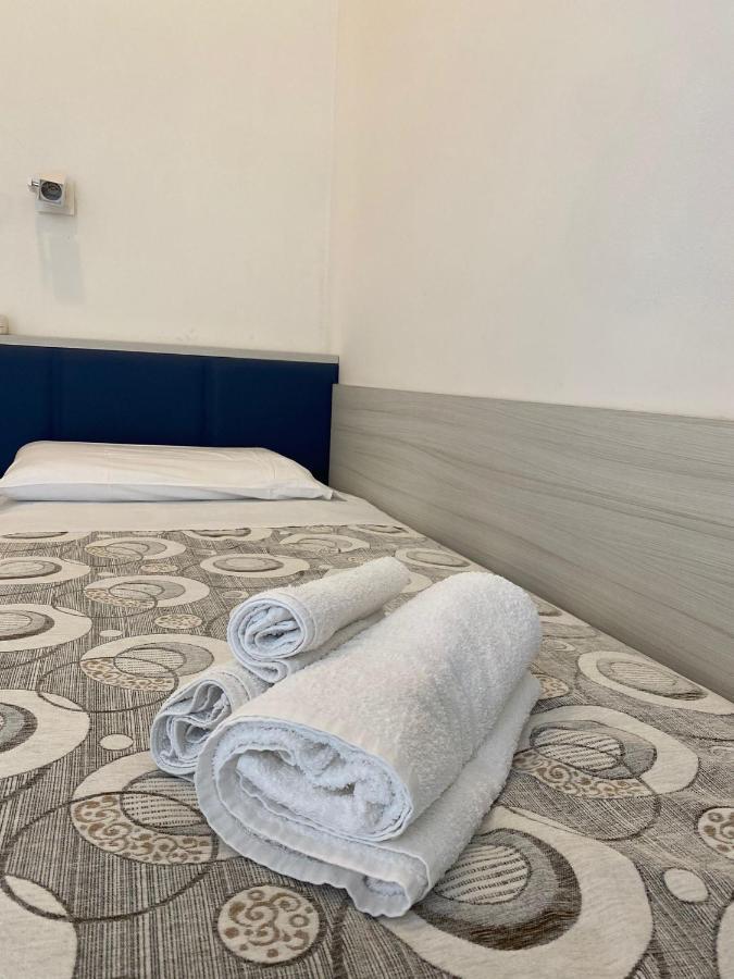 Hotel Silver Римини Экстерьер фото