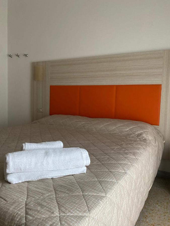 Hotel Silver Римини Экстерьер фото